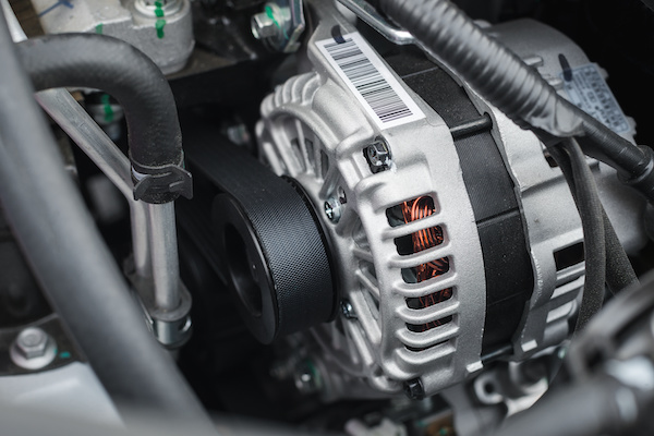 What Signs Indicate a Weak Alternator?